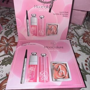 Mocollure Lip & Cheek Makeup Set